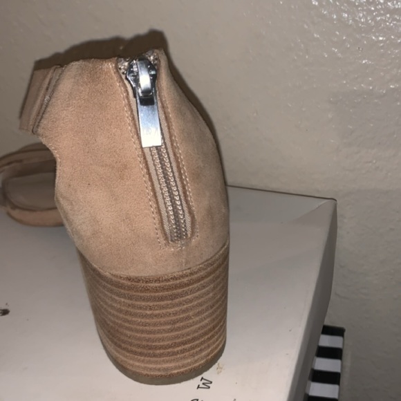 Nude Block Heel - Picture 3 of 3